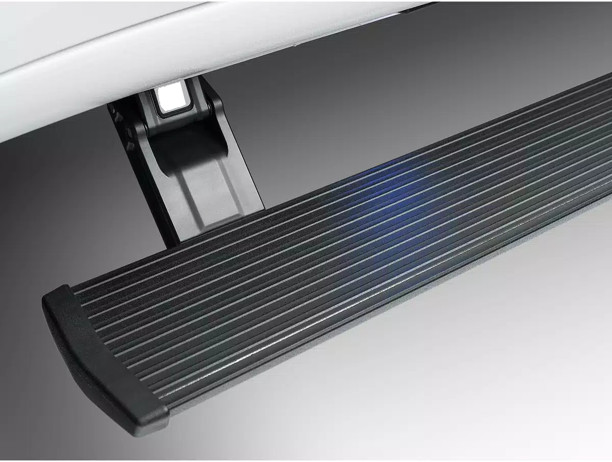 Estribos eléctricos AMP Research para Toyota Hilux 2015-2018 - Image 6