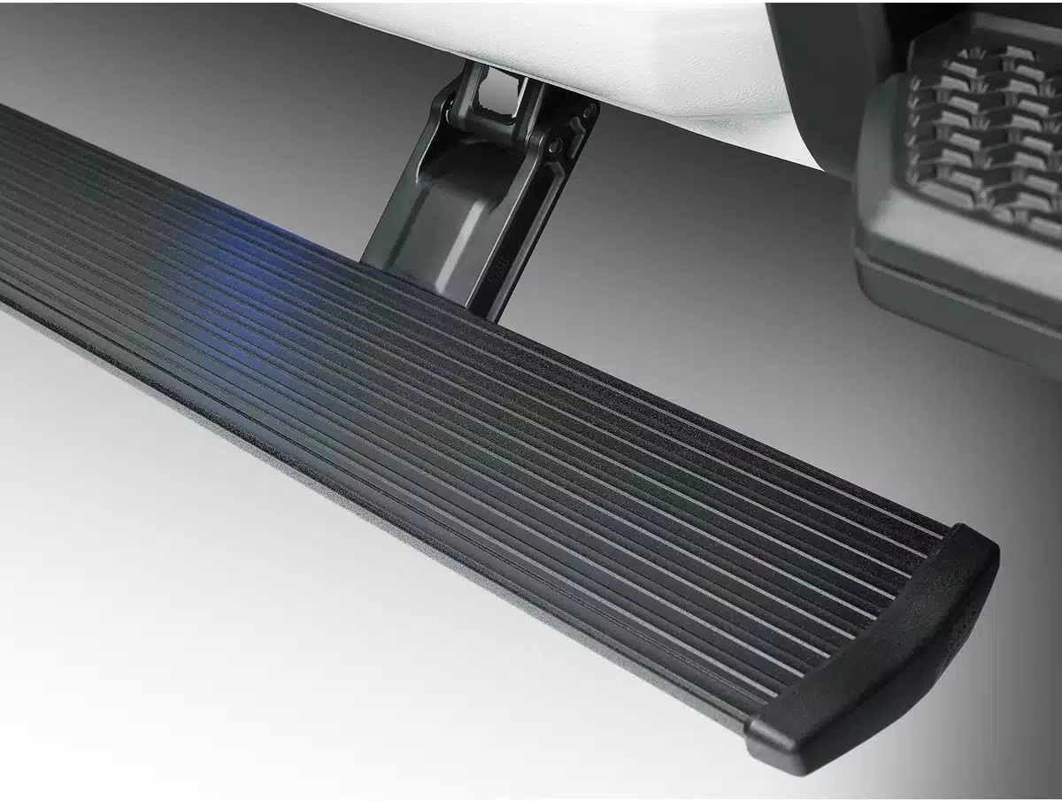 Estribos eléctricos AMP Research para Toyota Hilux 2015-2018 - Image 2